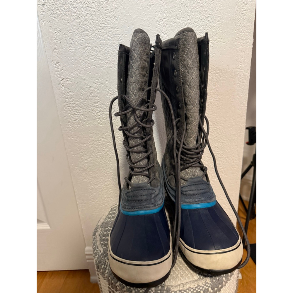 Preowned, women size 10, Sorel NL1619 Sorelli waterproof rain boots